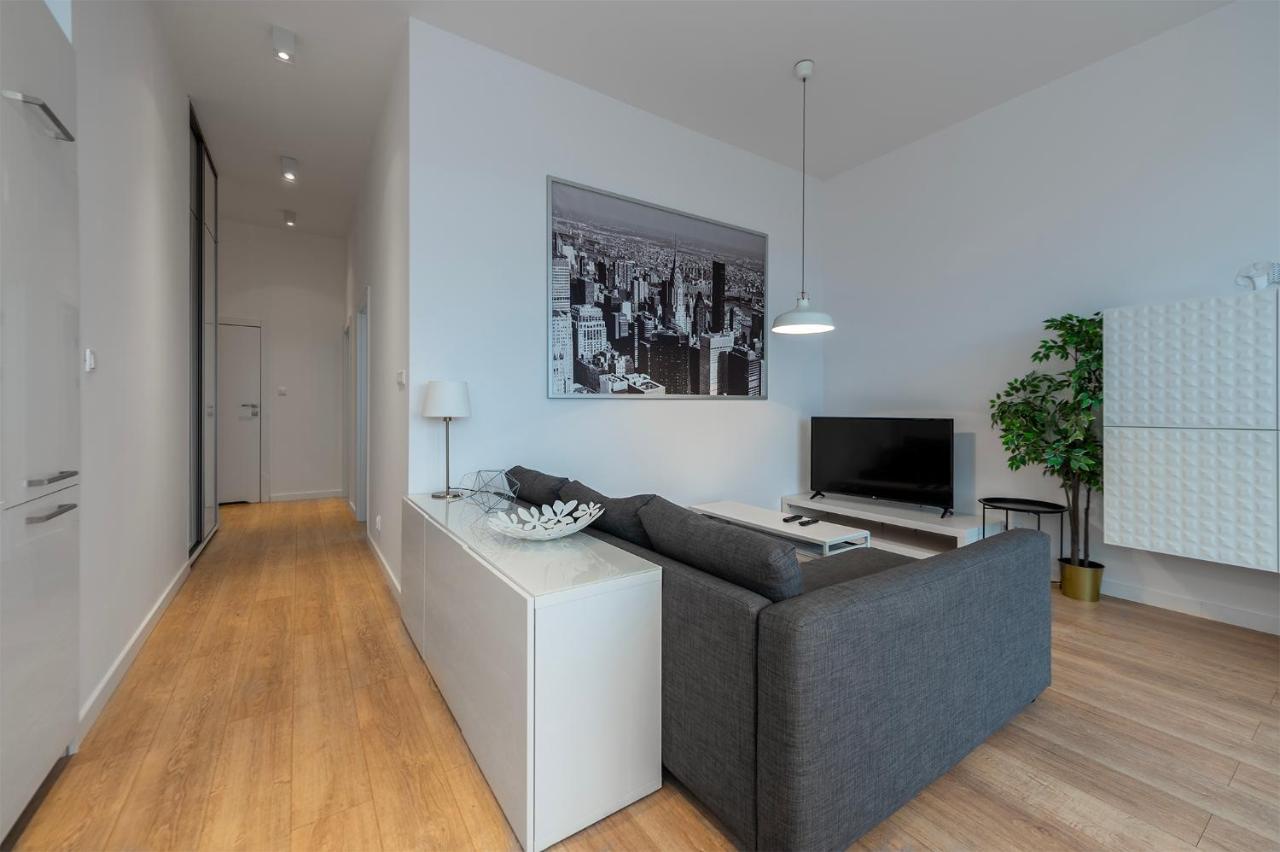 Penthouse With A View Of Lodz & Free Parking Appartement Buitenkant foto