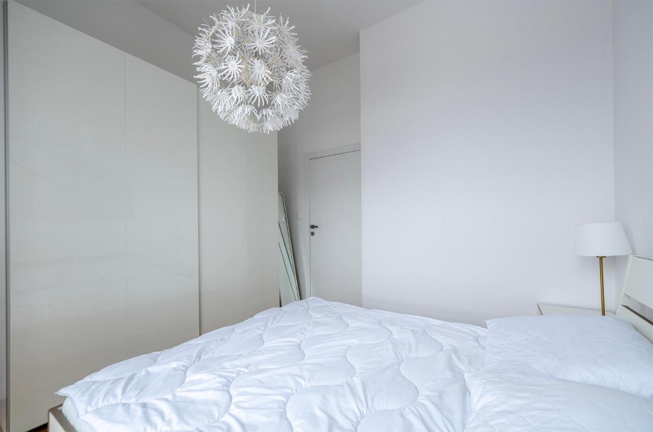 Penthouse With A View Of Lodz & Free Parking Appartement Buitenkant foto